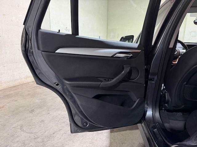 Bmw x1 sdrive18i centennial high executive 134pk 2016, l-179-tt - afbeelding 25 van  45