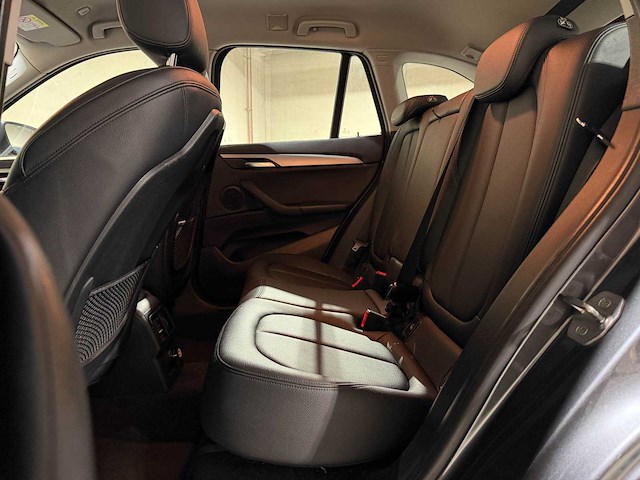 Bmw x1 sdrive18i centennial high executive 134pk 2016, l-179-tt - afbeelding 26 van  45
