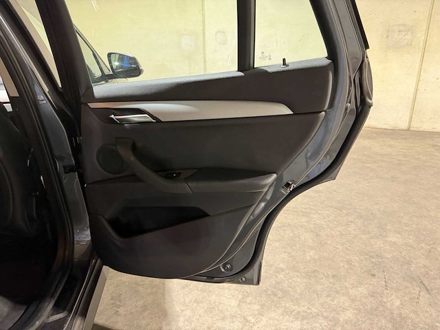 Bmw x1 sdrive18i centennial high executive 134pk 2016, l-179-tt - afbeelding 29 van  45