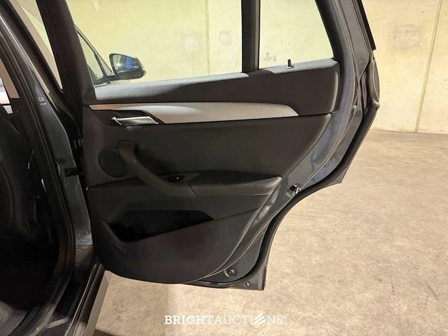 Bmw x1 sdrive18i centennial high executive 134pk 2016, l-179-tt - afbeelding 30 van  47