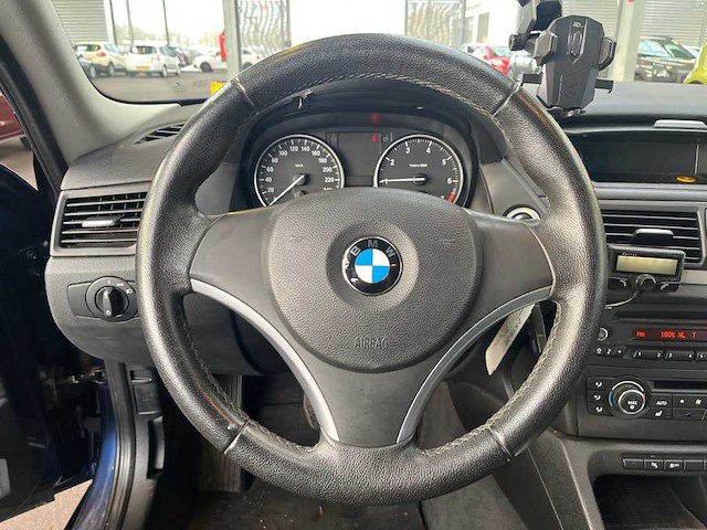 Bmw x1 sdrive18i executive; 2-kts-22 - afbeelding 2 van  16