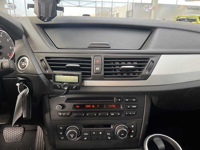 Bmw x1 sdrive18i executive; 2-kts-22 - afbeelding 4 van  16