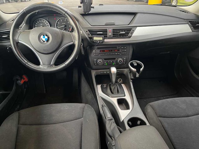 Bmw x1 sdrive18i executive; 2-kts-22 - afbeelding 16 van  16