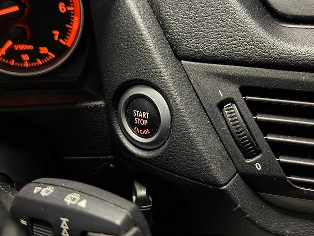 Bmw x1 sdrive18i executive 2011 | t-994-vd iaw - afbeelding 15 van  20