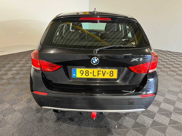 Bmw x1 sdrive18i executive, 98-lfv-8 - afbeelding 8 van  10