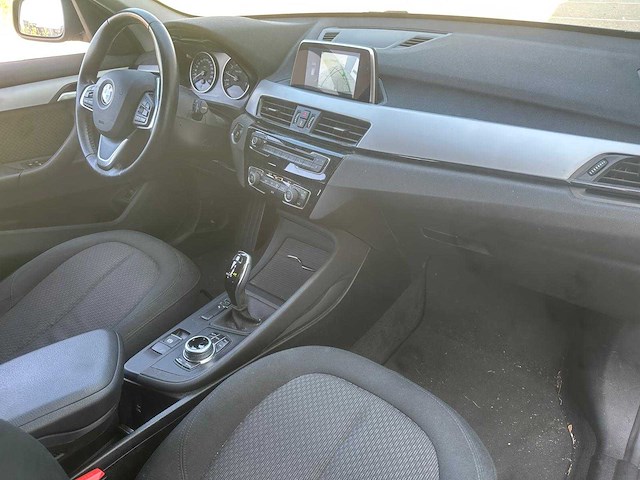 Bmw x1 sdrive18i executive automaat* rh-008-j - afbeelding 19 van  20