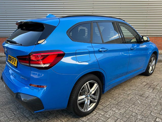 Bmw x1 sdrive18i executive edition automaat; hxb-17-z - afbeelding 2 van  19