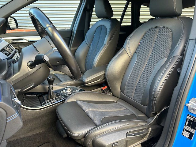 Bmw x1 sdrive18i executive edition automaat; hxb-17-z - afbeelding 14 van  19