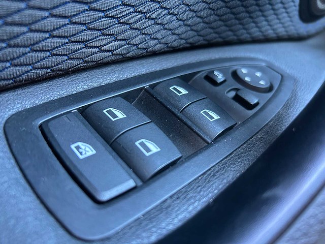 Bmw x1 sdrive18i executive edition automaat; hxb-17-z - afbeelding 5 van  19