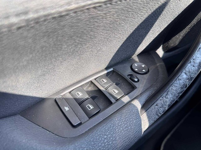 Bmw x1 sdrive18i high executive automaat* nk-387-l - afbeelding 2 van  16