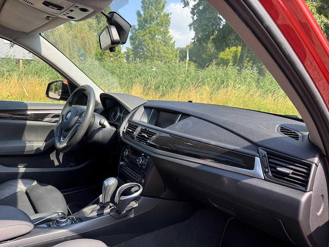 Bmw x1 sdrive18i high executive automaat* nk-387-l - afbeelding 13 van  16