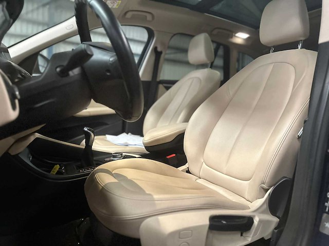Bmw x1 sdrive18i high executive; l-739-kx - afbeelding 13 van  14