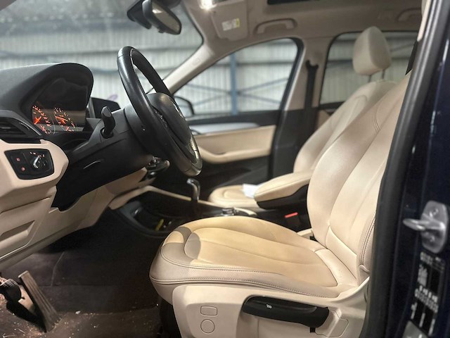 Bmw x1 sdrive18i high executive; l-739-kx - afbeelding 12 van  15
