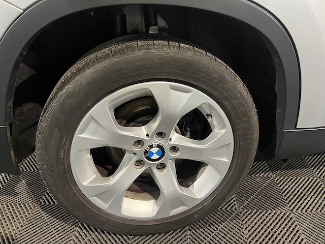 Bmw x1 sdrive18i, j-669-lp - afbeelding 14 van  17