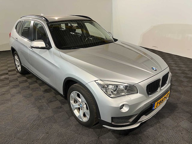 Bmw x1 sdrive18i, j-669-lp - afbeelding 16 van  17