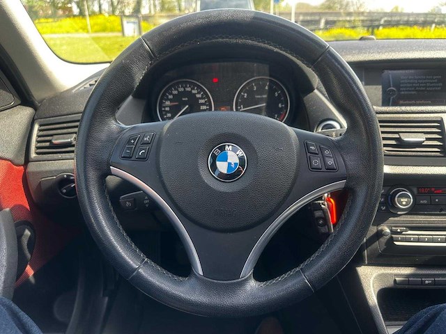Bmw x1 sdrive20i; 87-xgb-5 - afbeelding 23 van  23
