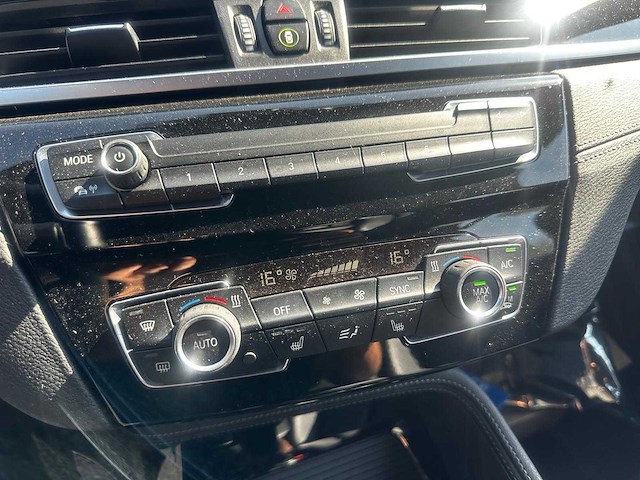 Bmw x1 sdrive20i bns ed. * l-398-hs - afbeelding 3 van  26