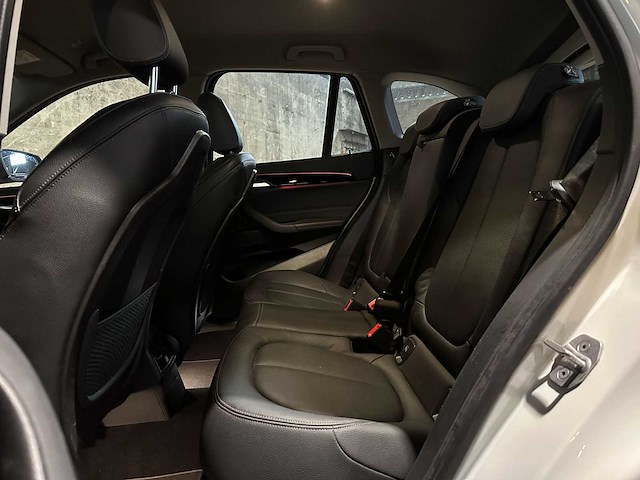 Bmw x1 sdrive20i business edition plus 178pk 2022 (origineel-nl), p-914-lj - afbeelding 25 van  43