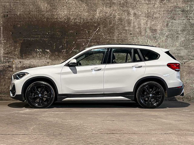 Bmw x1 sdrive20i business edition plus 178pk 2022 (origineel-nl), p-914-lj - afbeelding 8 van  43