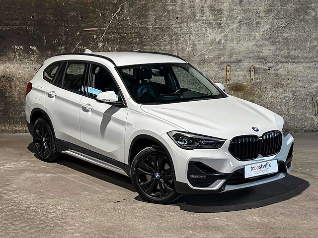 Bmw x1 sdrive20i business edition plus 178pk 2022 (origineel-nl), p-914-lj - afbeelding 40 van  43
