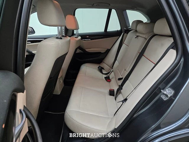 Bmw x1 xdrive20d high executive 184pk 2015, zn-485-b - afbeelding 39 van  41