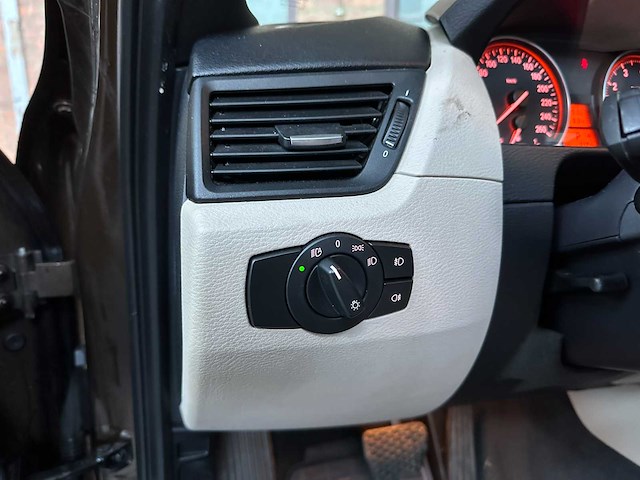 Bmw x1 xdrive28i executive 258pk 2009, 51-nvz-9 - afbeelding 4 van  27