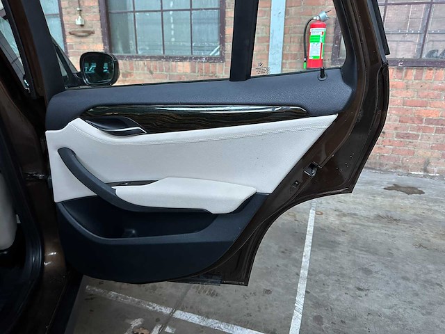 Bmw x1 xdrive28i executive 258pk 2009, 51-nvz-9 - afbeelding 18 van  27