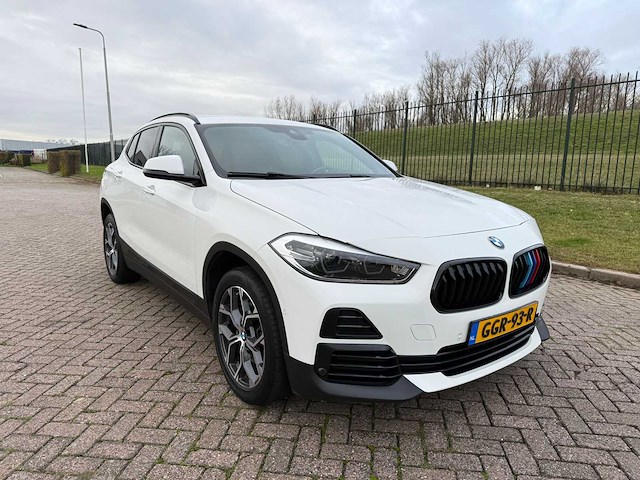 Bmw x2 sdrive18i executive automaat, ggr-93-r - afbeelding 4 van  24