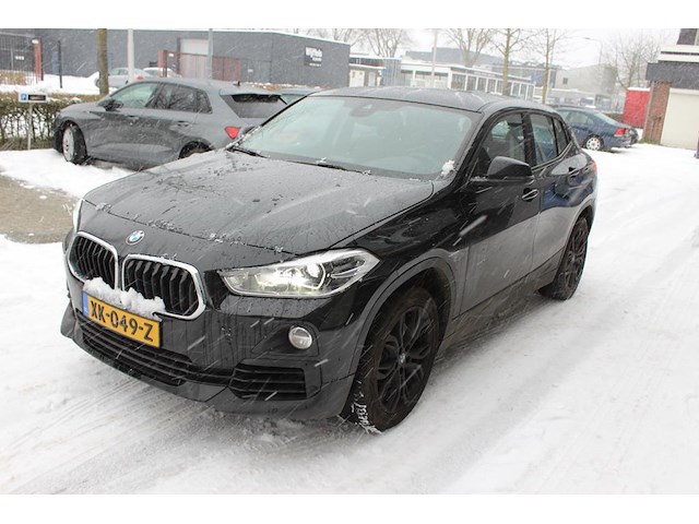 Bmw x2 xdrive20i met kenteken xk-049-z. datum eerste toelating 27-03-2018. apk vervaldatum 27-03-2026. - afbeelding 1 van  13