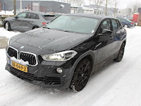 Bmw x2 xdrive20i met kenteken xk-049-z. datum eerste toelating 27-03-2018. apk vervaldatum 27-03-2026.