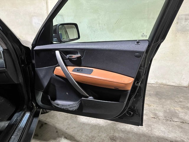 Bmw x3 2.0i 150pk 2005, 71-rz-js youngtimer - afbeelding 27 van  37
