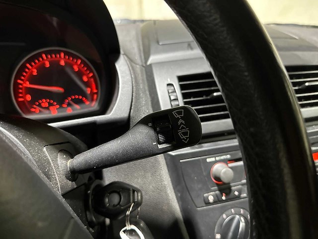 Bmw x3 2.0i 150pk 2005, 71-rz-js youngtimer - afbeelding 14 van  37