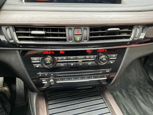 Bmw x5 30 d xdrive - bedrijfswagen (verbruikt olie) - afbeelding 6 van  17