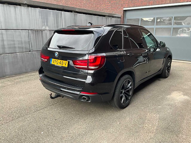 Bmw x5 30 d xdrive - bedrijfswagen (verbruikt olie) - afbeelding 14 van  17