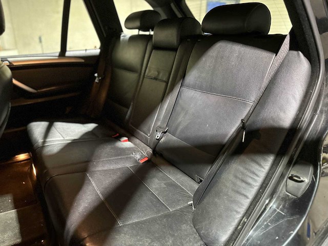 Bmw x5 3.0i executive 231pk 2002, 98-jx-jv youngtimer - afbeelding 28 van  42