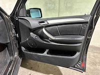 Bmw x5 3.0i executive 231pk 2002, 98-jx-jv youngtimer - afbeelding 32 van  42