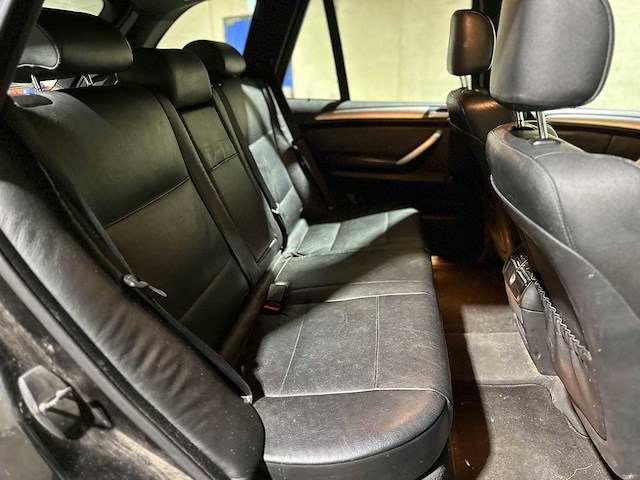 Bmw x5 3.0i executive 231pk 2002, 98-jx-jv youngtimer - afbeelding 23 van  33