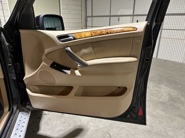 Bmw x5 3.0i high executive 231pk 2004, 71-rs-kr - afbeelding 32 van  47