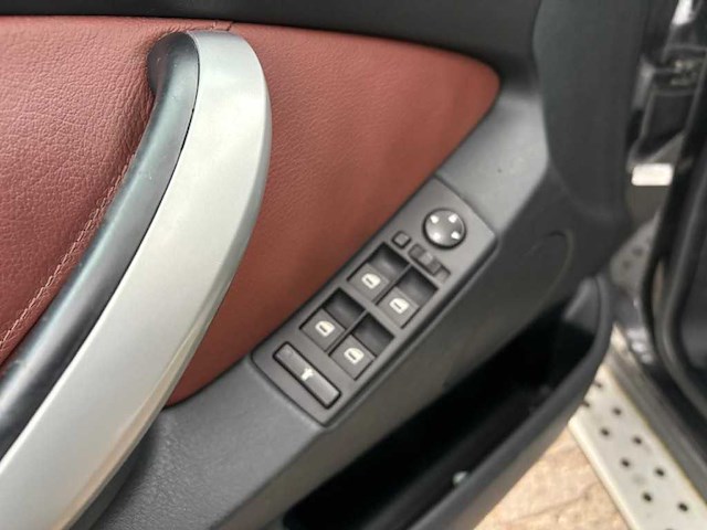 Bmw x5 4.4 - x reihe - m62b44 210kw 4398cc b - v-106-lt - afbeelding 7 van  20
