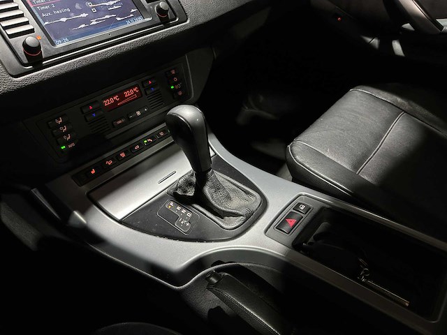 Bmw x5 4.4i high edition 320pk 2006, 26-st-pp - afbeelding 19 van  44