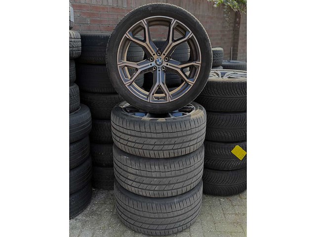 Bmw x5 g05 breedset 275/40/21 315/35/21 - afbeelding 1 van  4