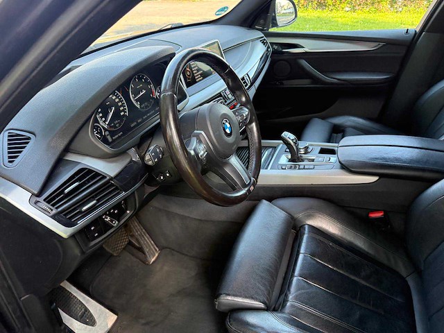 Bmw x5 m50d 381pk! personenauto - afbeelding 2 van  4