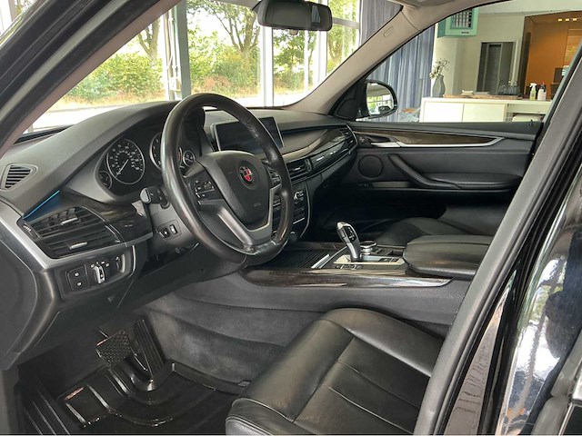 Bmw x5 sdrive35i | 3.0 | 306 pk | 2014 | panoramadak | comfort access | soft close | professional navigatie | marge auto - afbeelding 13 van  28