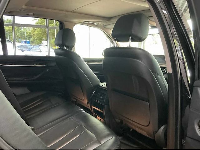 Bmw x5 sdrive35i | 3.0 | 306 pk | 2014 | panoramadak | comfort access | soft close | professional navigatie | marge auto - afbeelding 19 van  36