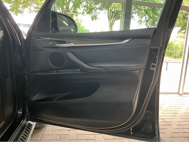 Bmw x5 sdrive35i | 3.0 | 306 pk | 2014 | panoramadak | comfort access | soft close | professional navigatie | marge auto - afbeelding 27 van  36