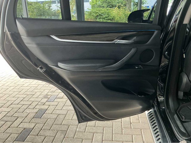 Bmw x5 sdrive35i | 3.0 | 306 pk | 2014 | panoramadak | comfort access | soft close | professional navigatie | marge auto - afbeelding 28 van  36