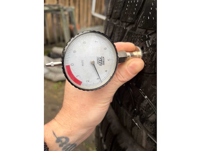 Bmw x5 velgen/winterbanden 18inch - afbeelding 4 van  5