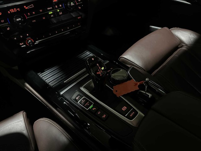 Bmw x5 xdrive40d high executive 313pk 2015, 4-zgf-08 - afbeelding 17 van  42