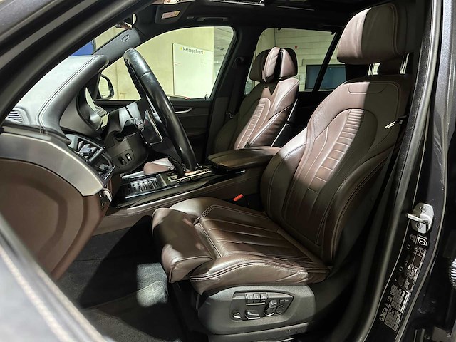 Bmw x5 xdrive40d high executive 313pk 2015, 4-zgf-08 - afbeelding 24 van  42