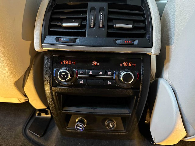 Bmw x5 xdrive40e iperformance high executive 313pk 2015 f15 (origineel-nl) plug-in hybrid, hr-433-v - afbeelding 17 van  35